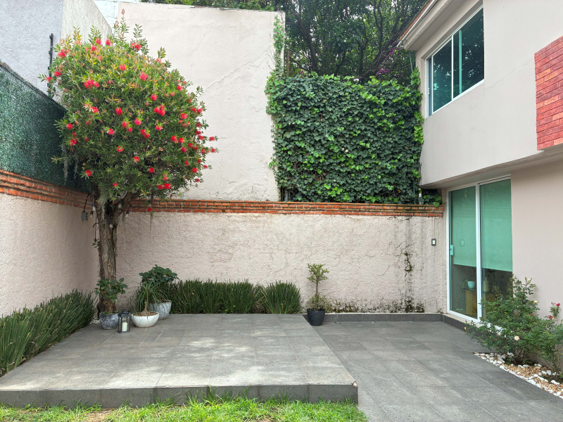 Casa En Venta En Jardines De San Mateo