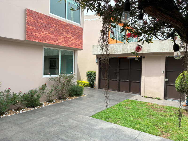 Casa En Venta En Jardines De San Mateo