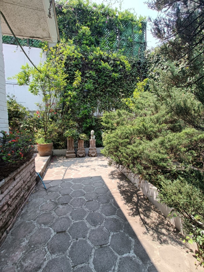 venta casa en lomas de chapultepec, jardín, terraza, en esquina