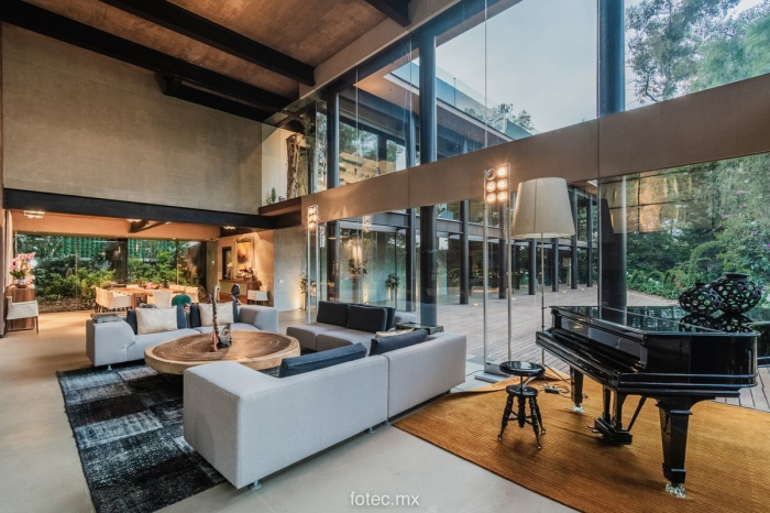 VENTA O RENTA, CASA EN HACIENDA SANTA FE LA LOMA