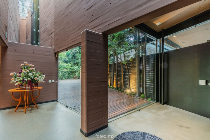 VENTA O RENTA, CASA EN HACIENDA SANTA FE LA LOMA