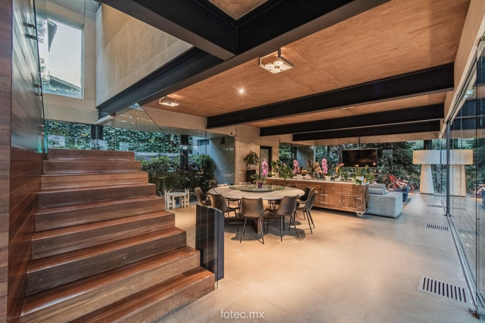 VENTA O RENTA, CASA EN HACIENDA SANTA FE LA LOMA