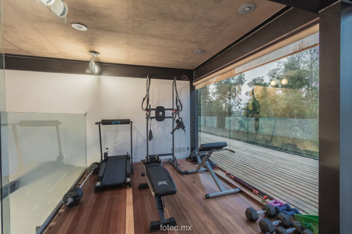 VENTA O RENTA, CASA EN HACIENDA SANTA FE LA LOMA