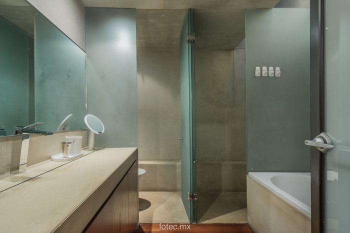 VENTA O RENTA, CASA EN HACIENDA SANTA FE LA LOMA
