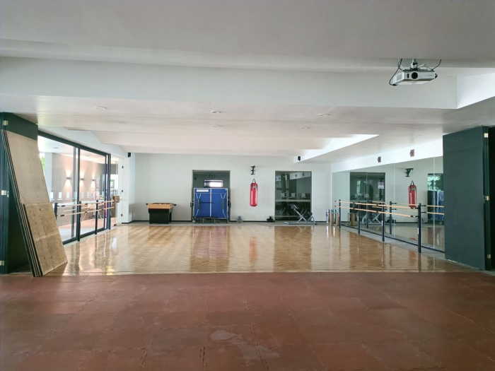 VENTA O RENTA, CASA EN HACIENDA SANTA FE LA LOMA