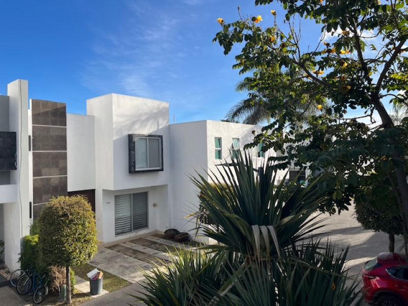 Casa En Condominio En Renta En Solares