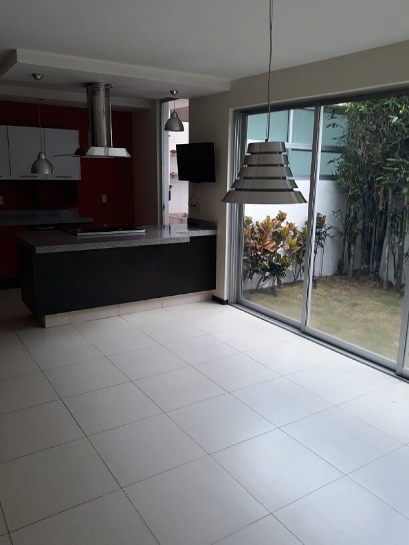 Casa En Condominio En Renta En Solares