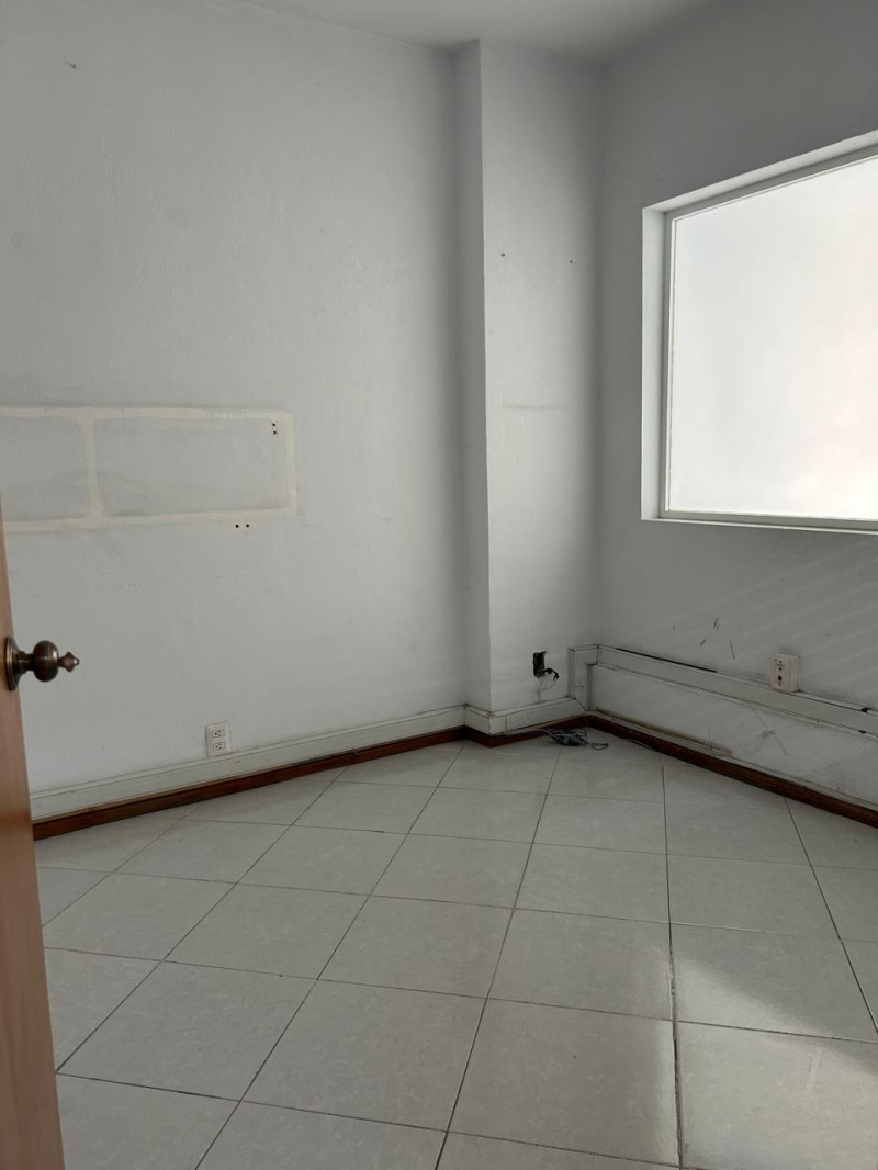 OFICINA EN VENTA EN SANTA ROSALIA