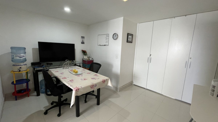 departamento en venta, enfrente al hospital abc de santa fe.