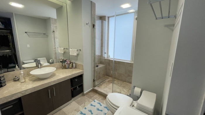 departamento en venta, enfrente al hospital abc de santa fe.