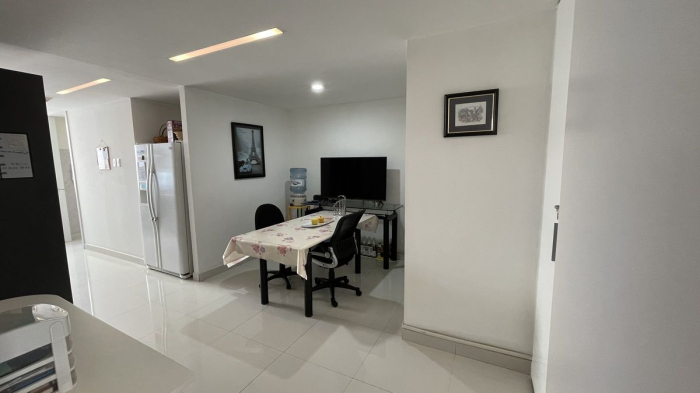 departamento en venta, enfrente al hospital abc de santa fe.