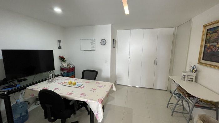 departamento en venta, enfrente al hospital abc de santa fe.
