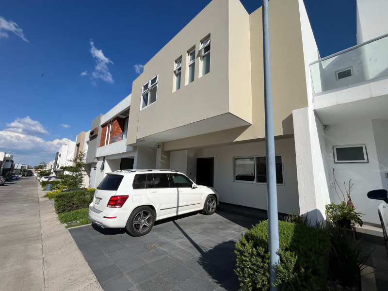 Casa En Condominio En Renta En Parque Metropolitano De Guadalajara