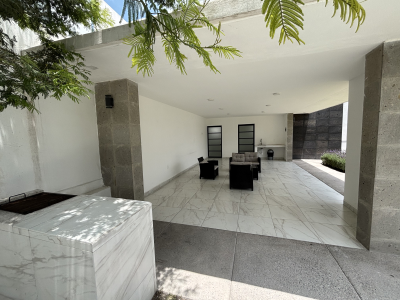 Departamento En Renta En Zarú 