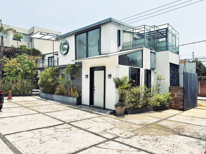 VENTA TERRENO EN LAS ÁGUILAS IDEAL PARA DESARROLLAR