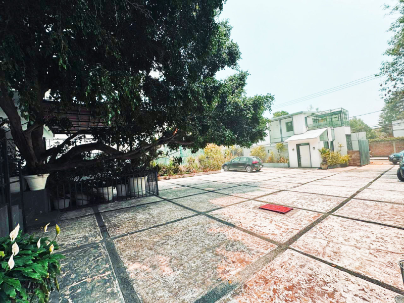 VENTA TERRENO EN LAS ÁGUILAS IDEAL PARA DESARROLLAR