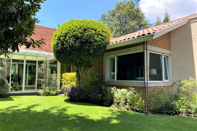Casa En Venta En Hacienda De Valle Escondido