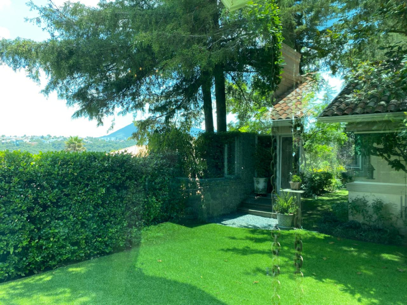Casa En Venta En Hacienda De Valle Escondido