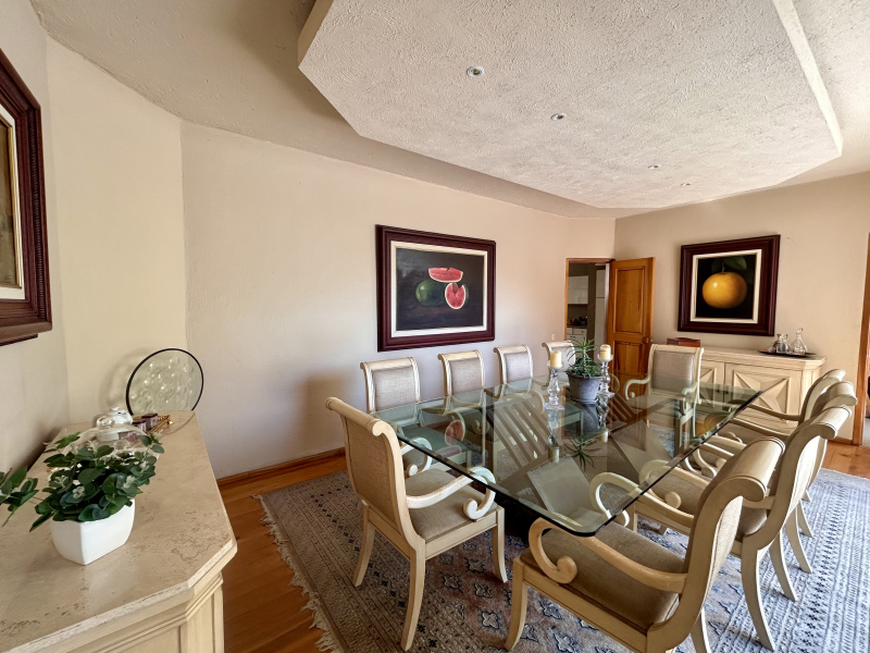 Casa En Venta En Lomas De Bezares