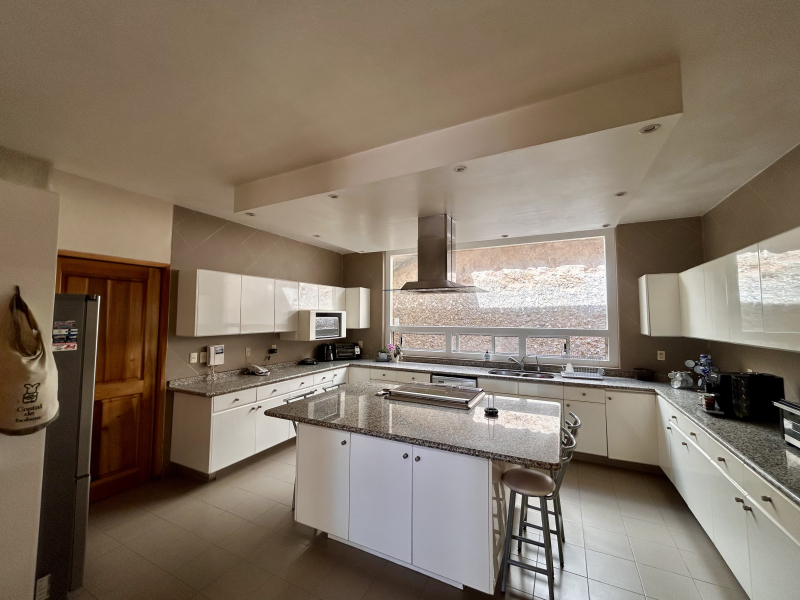 Casa En Venta En Lomas De Bezares