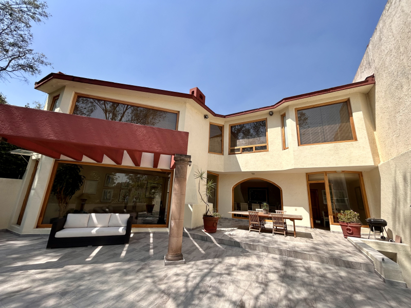 Casa En Venta En Lomas De Bezares