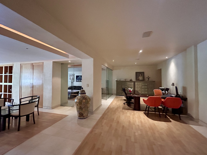 Casa En Venta En Lomas De Bezares