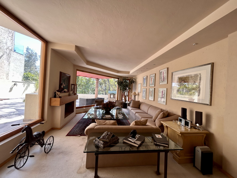 Casa En Venta En Lomas De Bezares