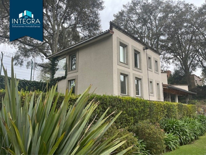 Casa en renta, Paseo de los Eucaliptos, Club de Golf los Encinos.