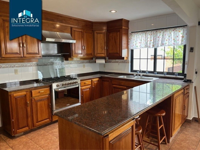Casa en venta, Priv. Vía Azahar, Interlomas.