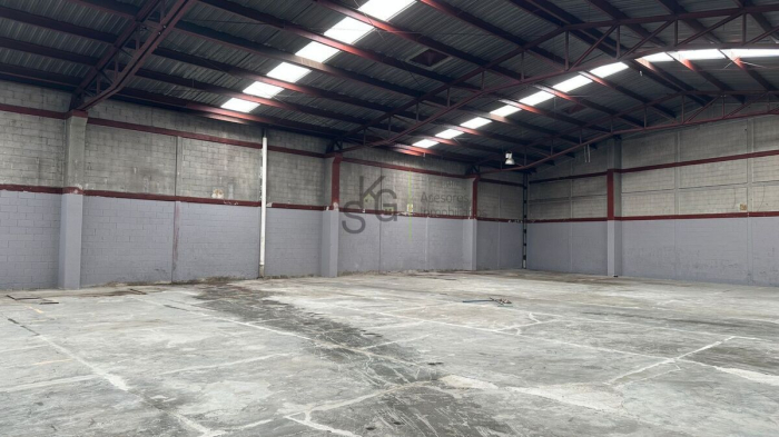 bodega comercial en renta sobre av. santa monica, el mirador, tlalnepantlade baz