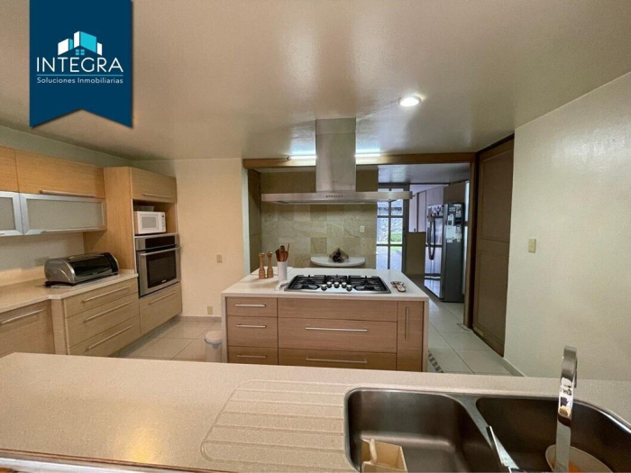 Casa en venta, Blvd. Cataratas, Jardines del Pedregal.