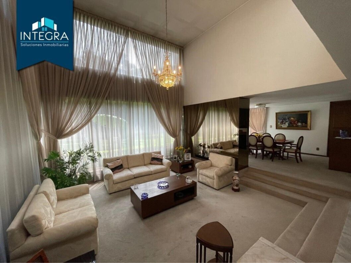 Casa en venta, Blvd. Cataratas, Jardines del Pedregal.