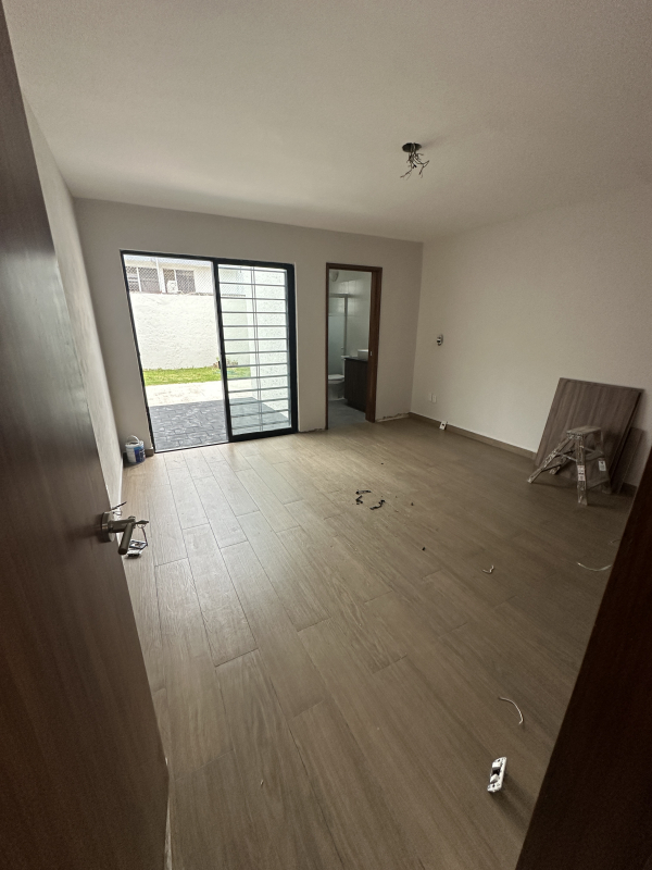 CASA EN VENTA EN JARDINES UNIVERSIDAD
