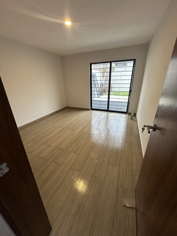 CASA EN VENTA EN JARDINES UNIVERSIDAD