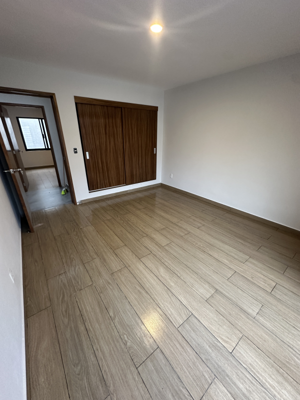CASA EN VENTA EN JARDINES UNIVERSIDAD