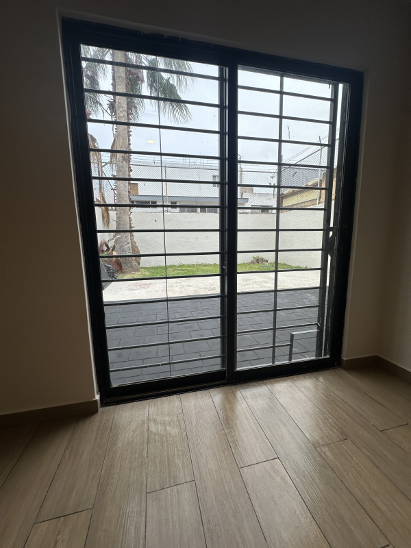 CASA EN VENTA EN JARDINES UNIVERSIDAD
