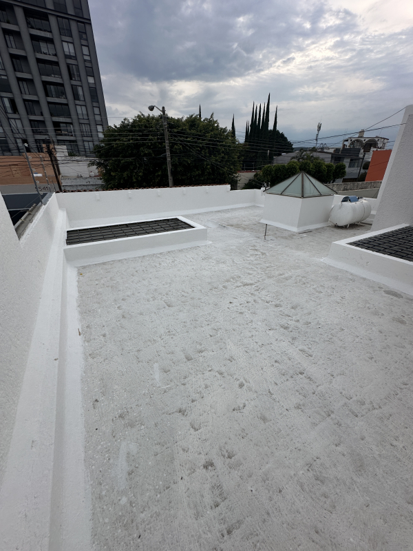 CASA EN VENTA EN JARDINES UNIVERSIDAD