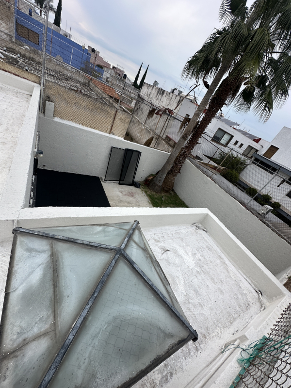 CASA EN VENTA EN JARDINES UNIVERSIDAD