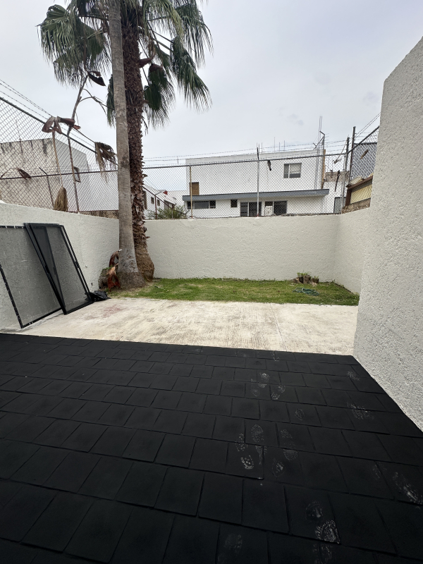 CASA EN VENTA EN JARDINES UNIVERSIDAD
