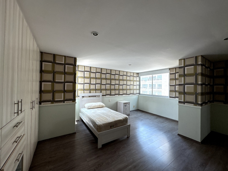 tu oasis privado en la ciudad: penthouse de 357 m² en lomas del río.