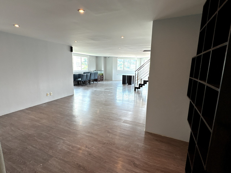 Tu Oasis Privado en la Ciudad: Penthouse de 357 m² en Lomas del Río.