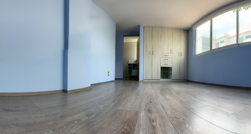 tu oasis privado en la ciudad: penthouse de 357 m² en lomas del río.