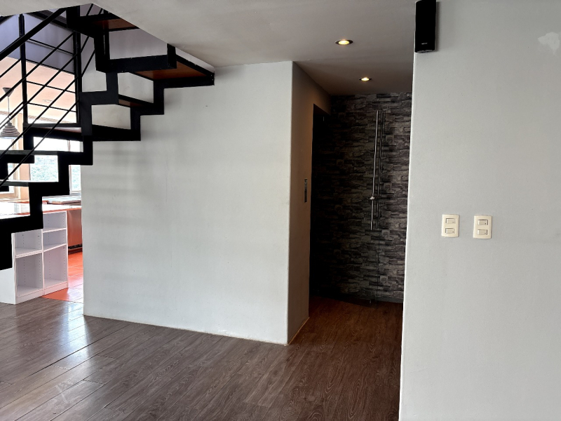 tu oasis privado en la ciudad: penthouse de 357 m² en lomas del río.