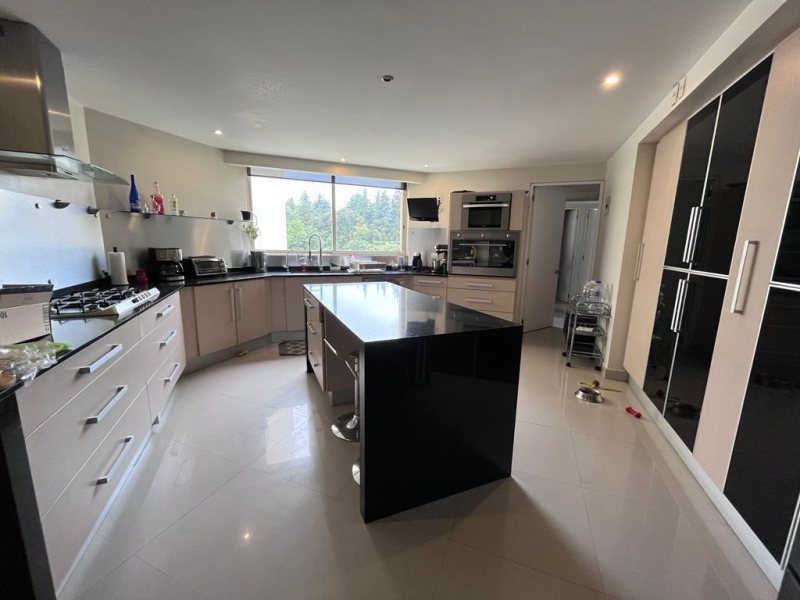 Departamento En Venta  En Lomas Country  Club