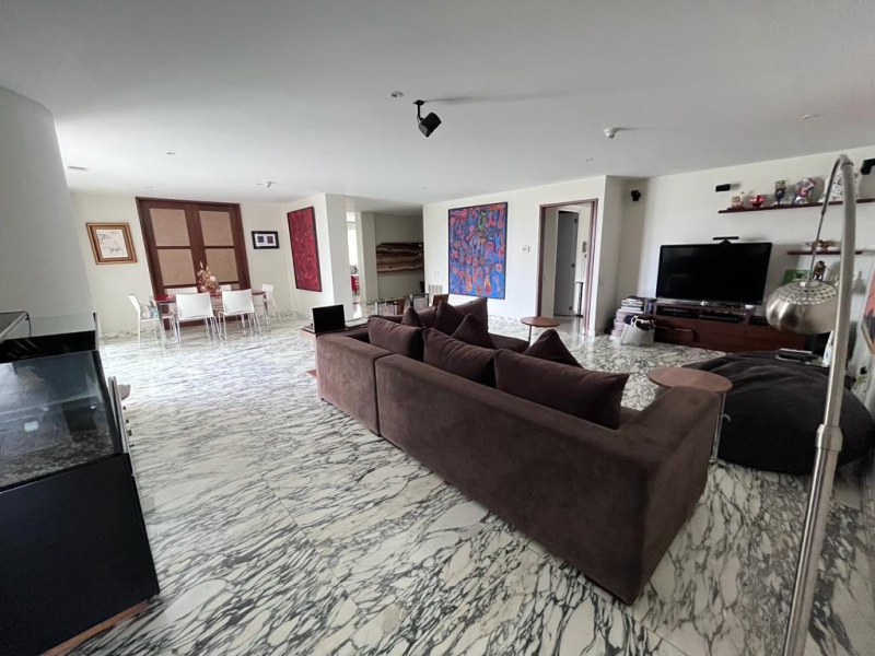 Departamento en venta  en Lomas Country  Club