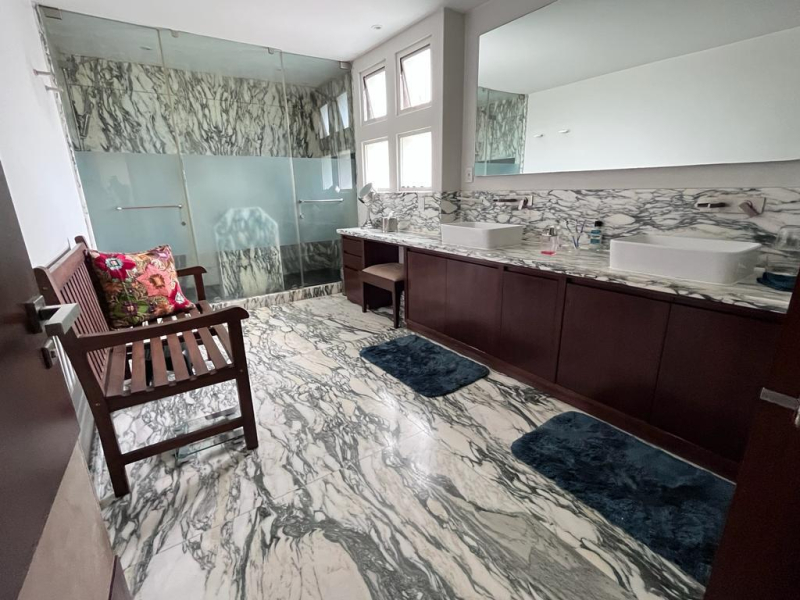 Departamento En Venta  En Lomas Country  Club