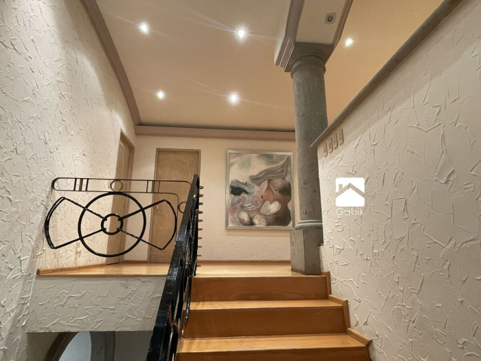 CASA EN VENTA EN HERRADURA EN CERRADA