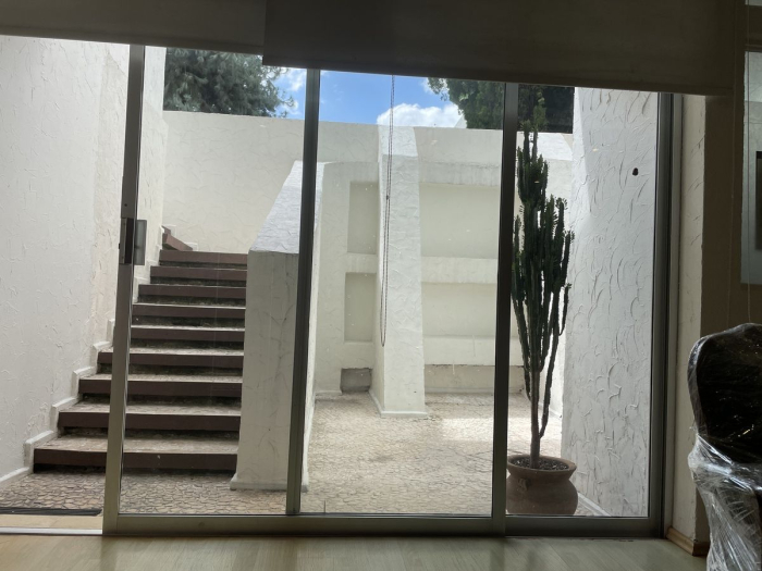 CASA EN VENTA EN HERRADURA EN CERRADA