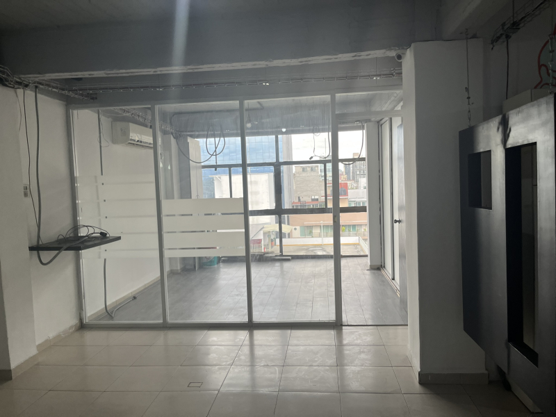oficina en renta m escobedo 70 m2 por metro