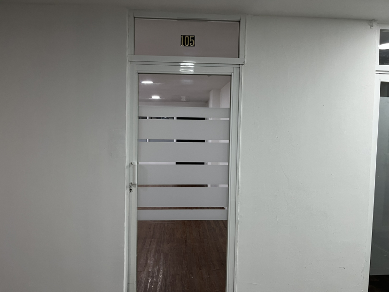oficina en renta 35 m2 mariano escobedo cerca metro